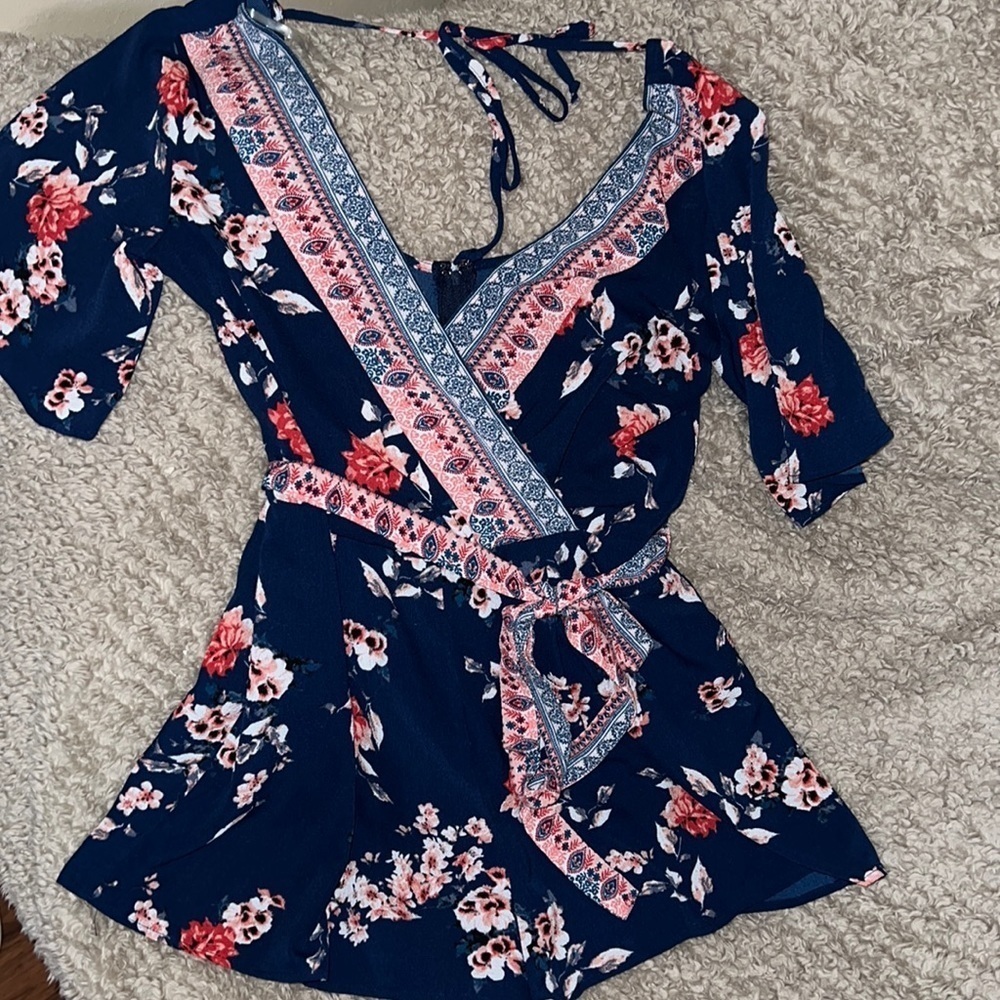 Nwt Floral romper